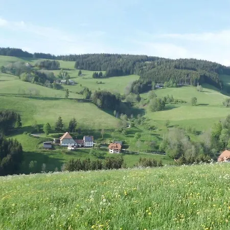 아파트 Pleasant With Balcony *